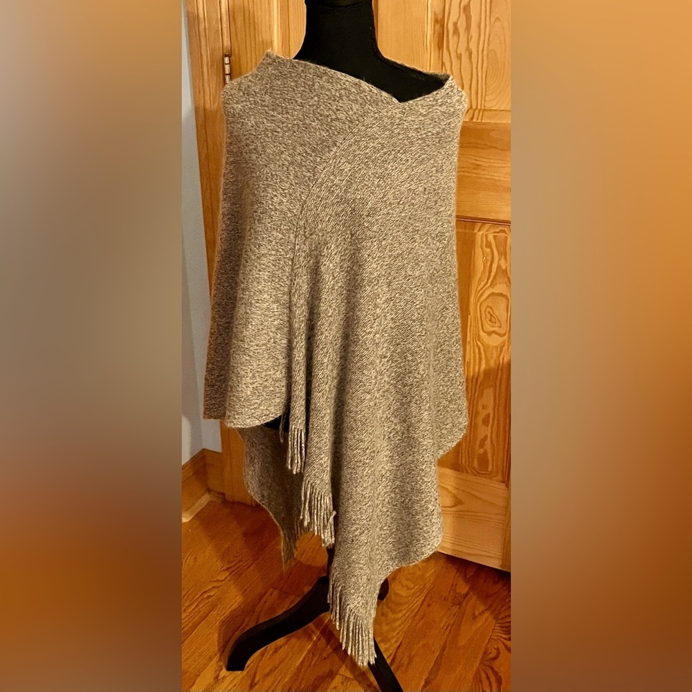 Riah Fashion Heather Gray Asymmetrical Knit Poncho Fringed Boho Sweater Wrap OS